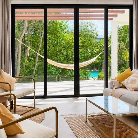 Oasis Yaaxlum * Tulum