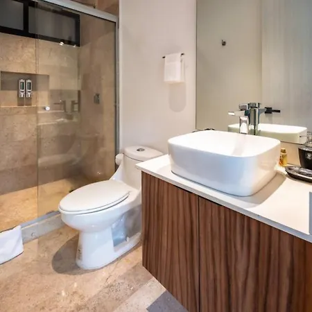 Apartment 2br Retreat Rooftop Pool Gym Movie Theatre