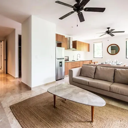 2br Retreat Rooftop Pool Gym Movie Theatre Apartment *