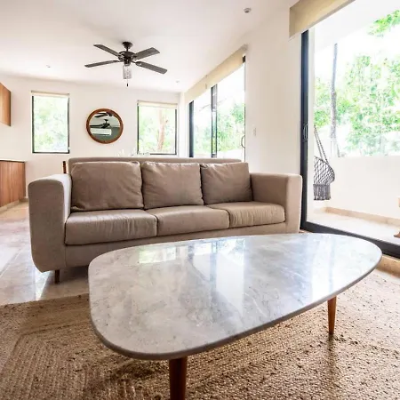 2br Retreat Rooftop Pool Gym Movie Theatre *