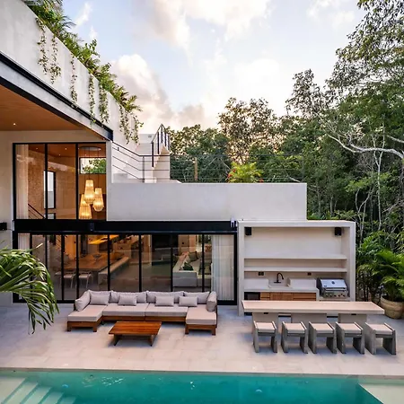 Villa Casa W - Style 8 Bedroom With 2 Pools *