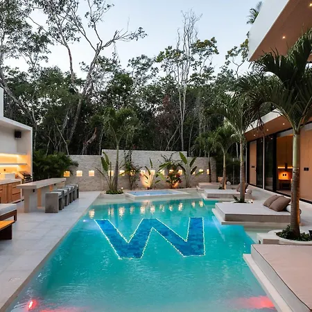 Villa Casa W - Style 8 Bedroom With 2 Pools