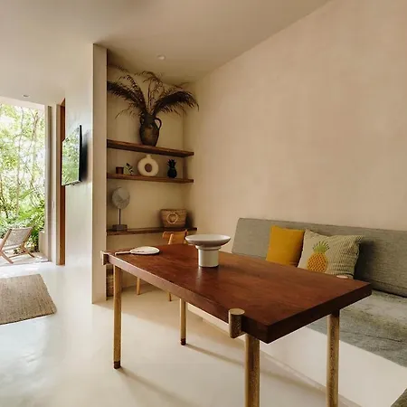 Aflora Quartz Loft Club Access Apartment