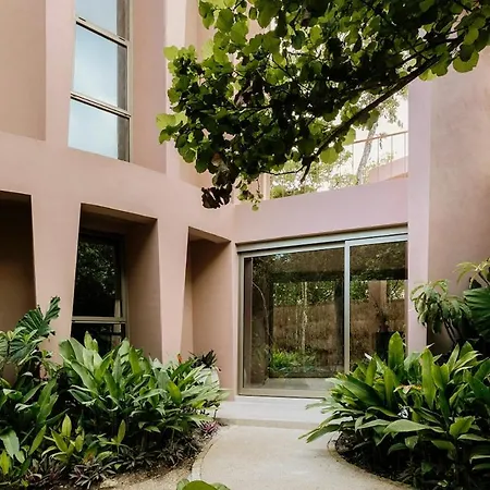 Aflora Quartz Loft Club Access Apartment *