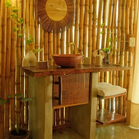 Romantic Star Bath Suite, Cave Pool & Yoga Center Lodge *