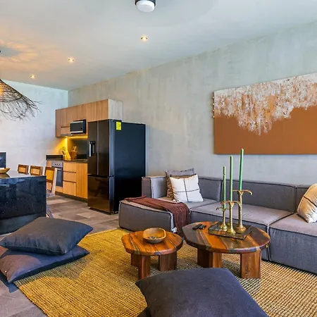 Luxury Beachfront 3br Apartment *