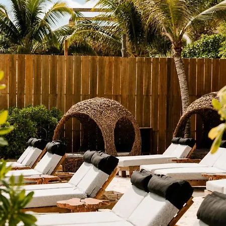 Hotel Olivia Oceanfront