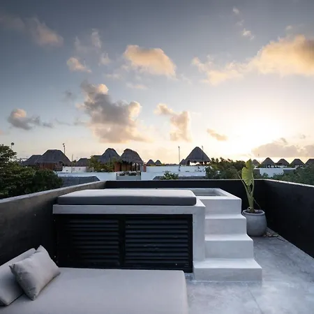 The Four Luxury Villas, 8 Pools, 15 Brs, 38 Pax Villa