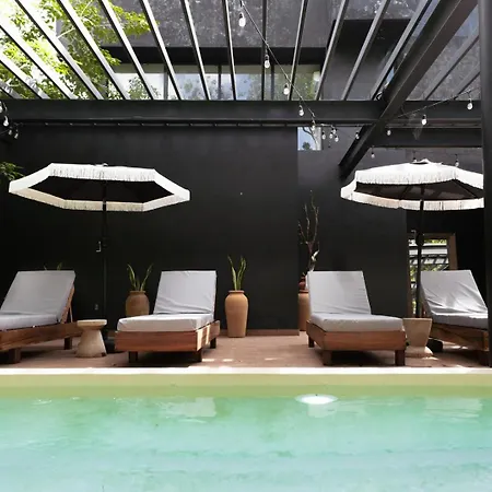 Villa The Four Luxury Villas, 8 Pools, 15 Brs, 38 Pax