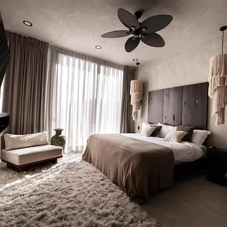 The Four Luxury Villas, 8 Pools, 15 Brs, 38 Pax Villa Tulum