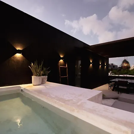 The Four Luxury Villas, 8 Pools, 15 Brs, 38 Pax Villa *