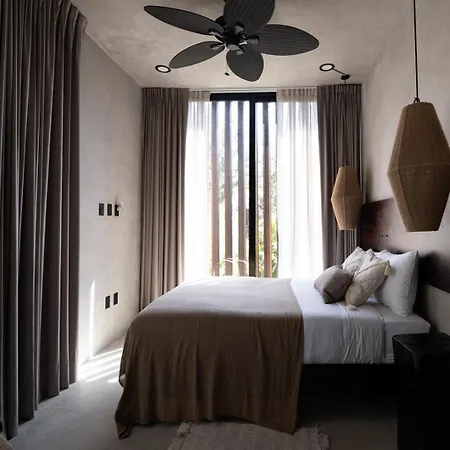 Villa The Four Luxury Villas, 8 Pools, 15 Brs, 38 Pax