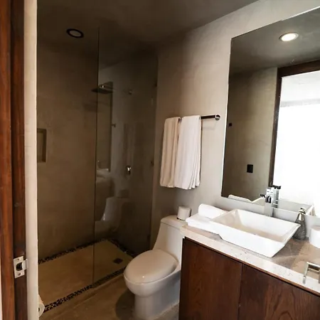 The Four Luxury Villas, 8 Pools, 15 Brs, 38 Pax Villa *