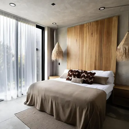 The Four Luxury Villas, 8 Pools, 15 Brs, 38 Pax Tulum