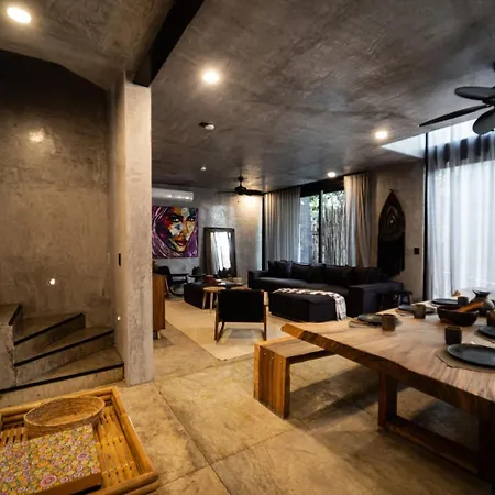 Villa The Four Luxury Villas, 8 Pools, 15 Brs, 38 Pax Tulum
