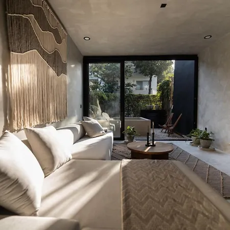 The Four Luxury Villas, 8 Pools, 15 Brs, 38 Pax * Tulum