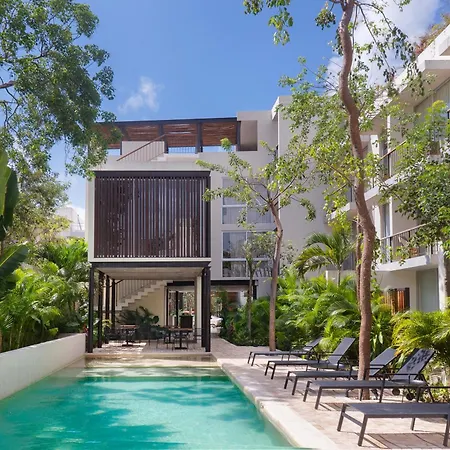 Aruna Tulum
