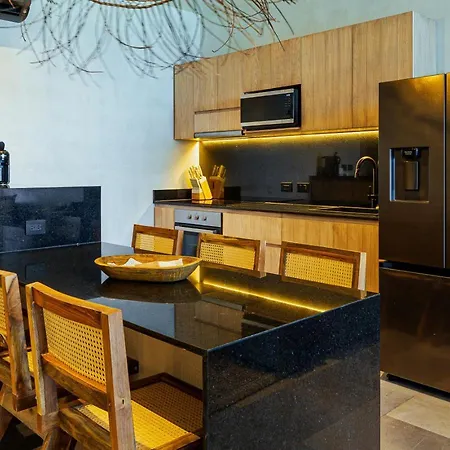 Apartment Luxury Beachfront 3br *