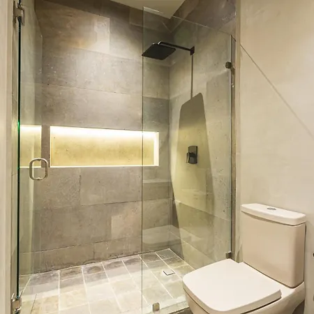 Luxury Beachfront 3br