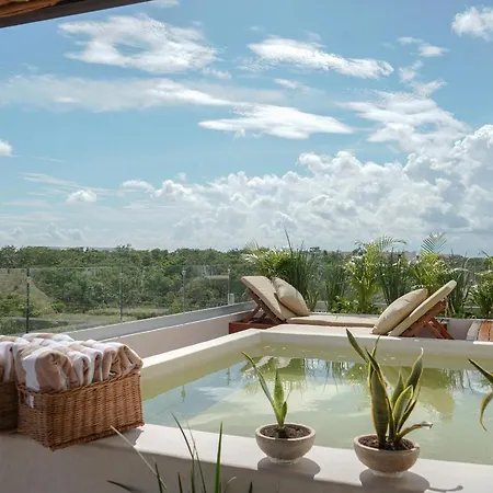 Aruna Apartment *