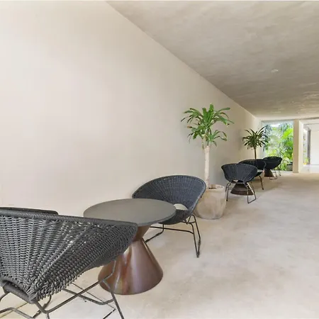 Aruna Apartment
