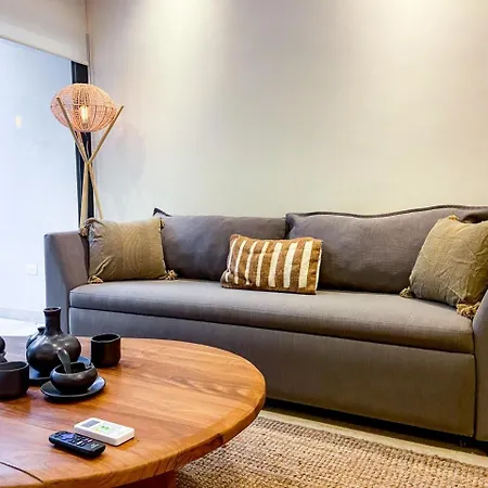 Chic Retreat With Wellness Amenities Apartment *