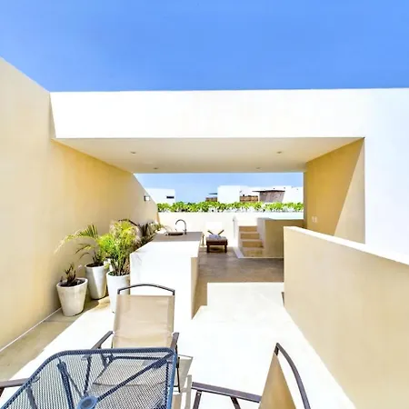 Aruna Tulum