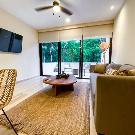 Chic Retreat With Wellness Amenities Apartment *
