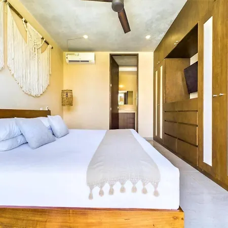 Aruna Tulum