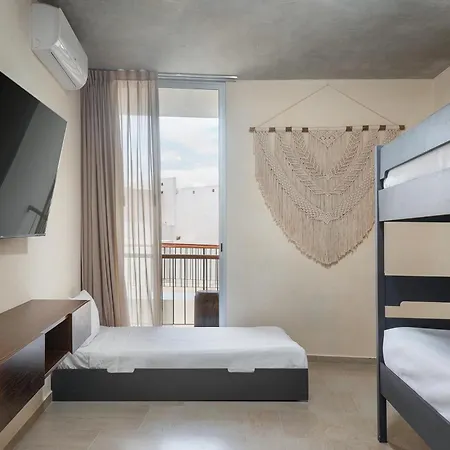Aruna Apartment