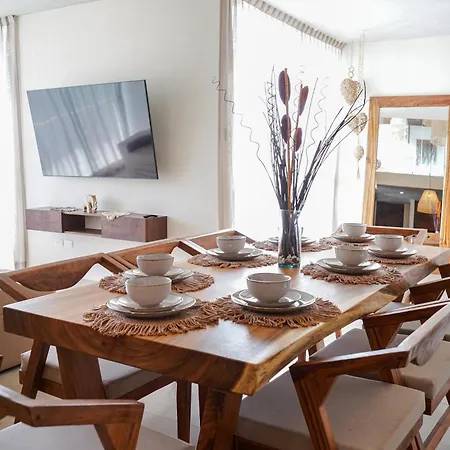 Aruna Apartment *