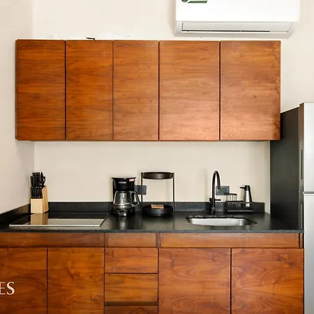 Hk By Waves Apartment *
