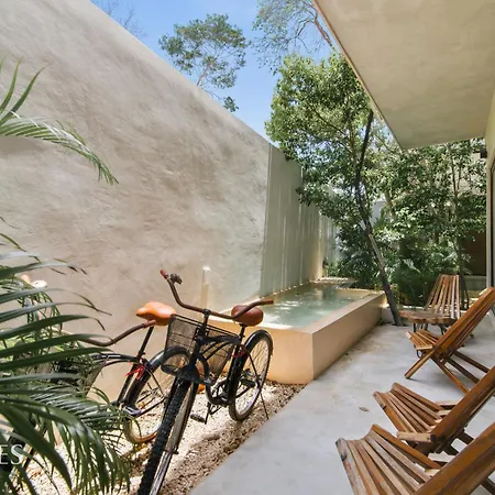 Apartment Hk By Waves