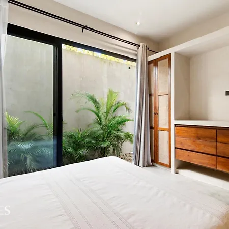 Hk By Waves Apartment *
