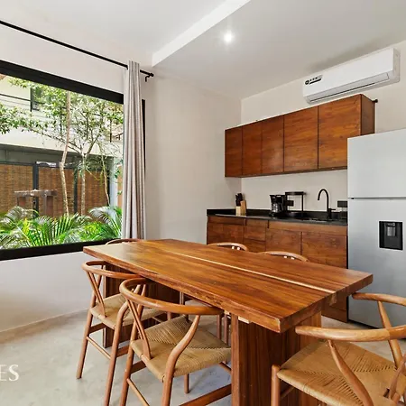 Hk By Waves Apartment *