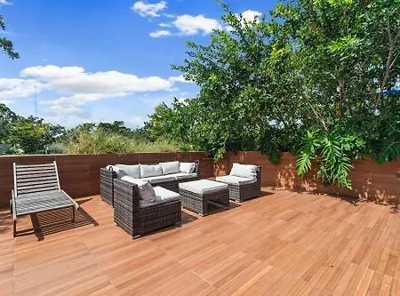 Mayas Villa *
