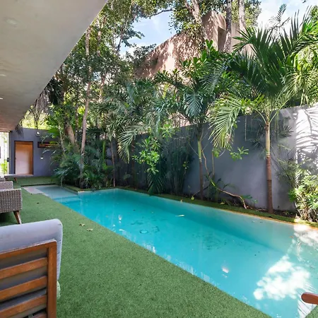 Mayas Villa