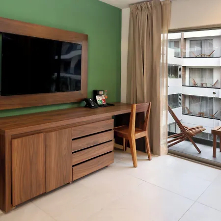 Hotel By Ihg