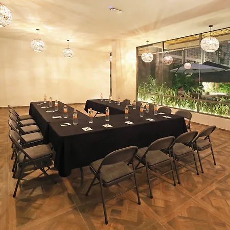 Hotel By Ihg