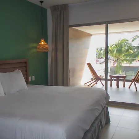 By Ihg