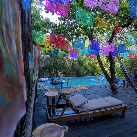 Hostal Maui *
