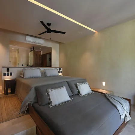 Hotel Casa Agape Boutique Rooftop Pool & Club Access