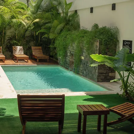 Hotel Muyu 2*