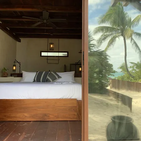 Hotel Libelula Beachfront 4*