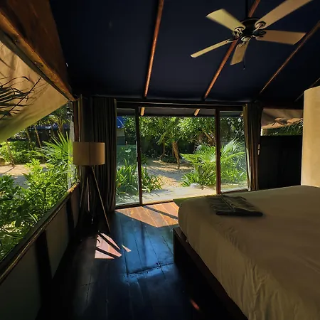 Libelula Beachfront 4* Tulum