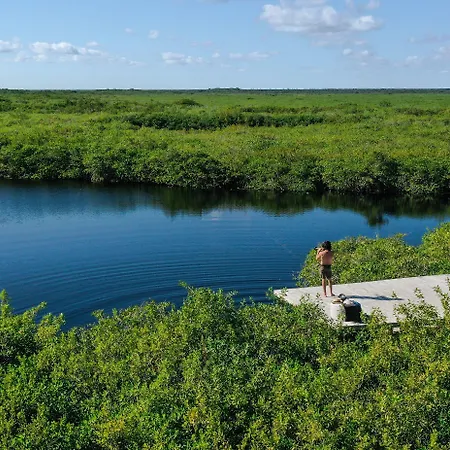 Cormoran & Cenote Hotel 3*