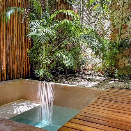 Amaka Calma By Cercana Hotel 4*