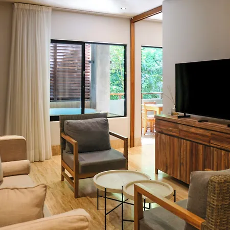 Hotel Aluna 5*