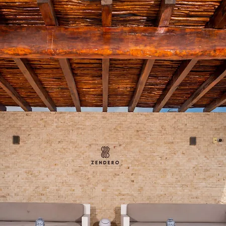 Zendero Hotel 4*