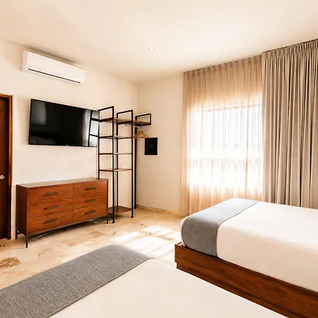 The Strabon 4*